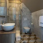 Ar Apartment *