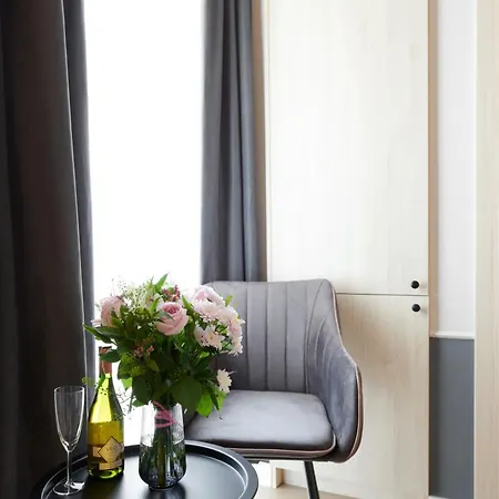 Apartment Ar *